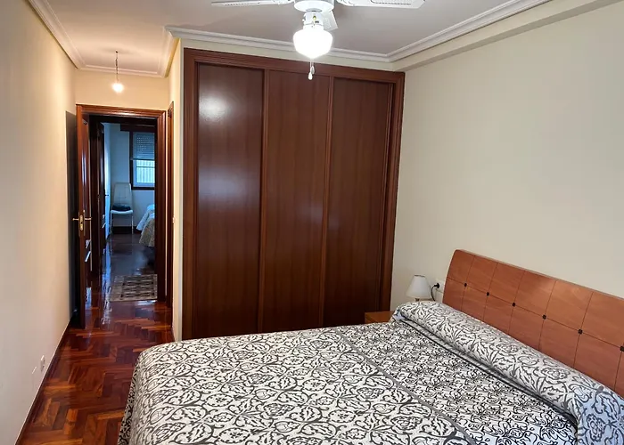 Piso Vilavella アパート レドンデーラ